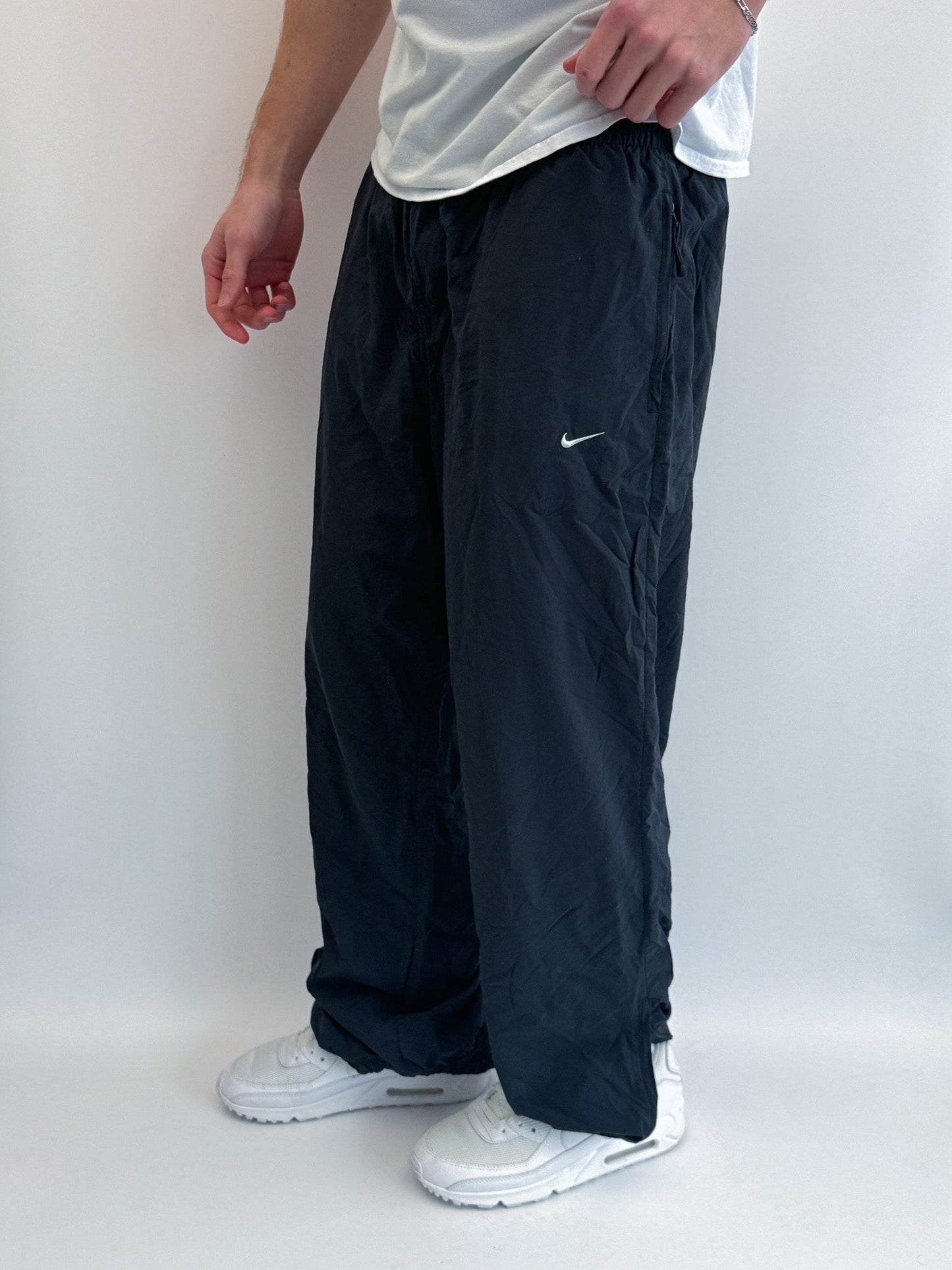 UNISEX BAGGY TRACKPANTS